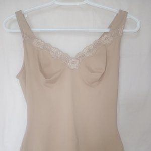 SWEET NOTHINGS Maidenform SHAPEWEAR CAMI nude